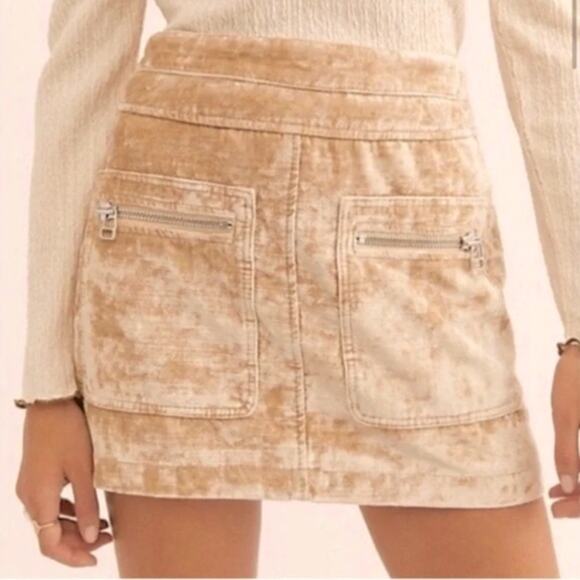 Free People Dust To Dust Crushed Velvet Tan Mini Skirt Festival size 6 - Picture 1 of 9